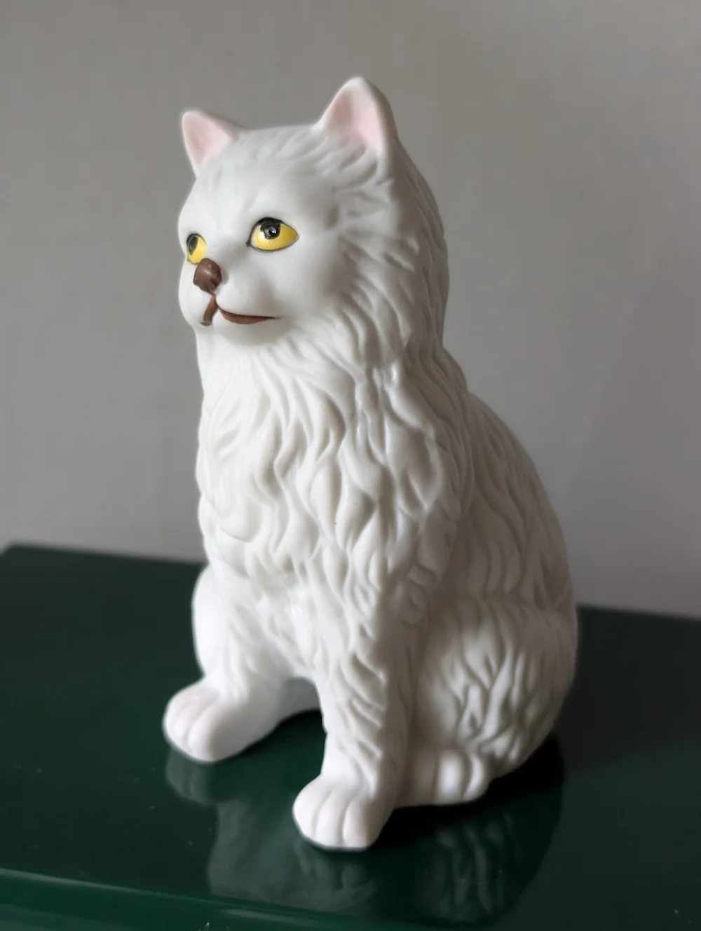 Vintage 80's White Cat‎ Figurine Decorative Statue - KMart